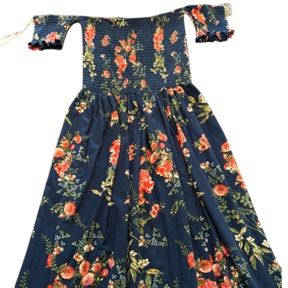 Hot Kiss Dresses & Skirts - HOT KISS OFF THE SHOULDER FLORAL MAXI DRESS SIZE MEDIUM